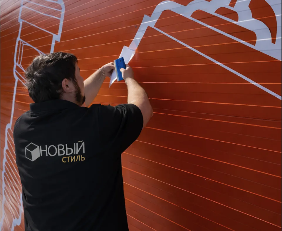 Монтаж наружного оформления для FitService